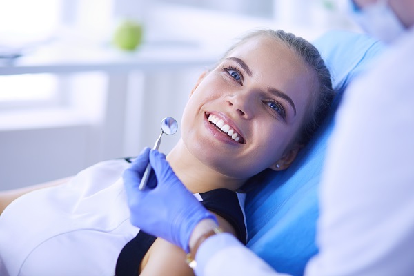 Dental Checkup: Full Exam Of Teeth, Gums And Mouth