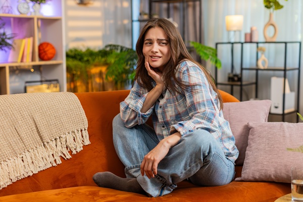 How An Emergency Dentist Handles Implant Rejection